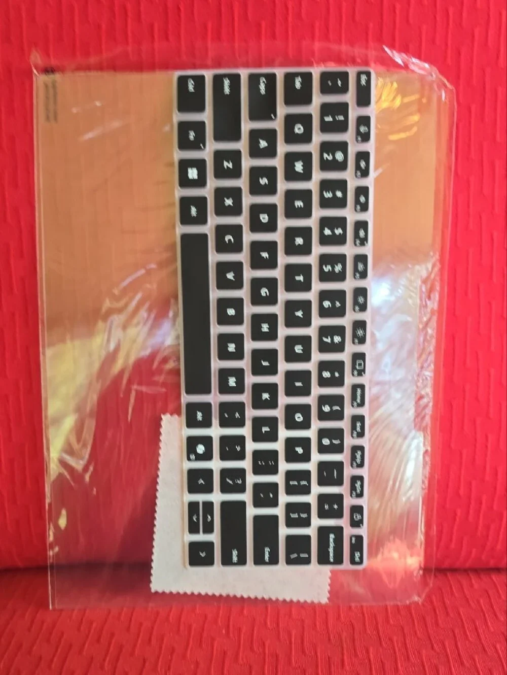 Apple Macbook 13 Pro Black and White Wave Tablet Sleeve And Keyboard Cover